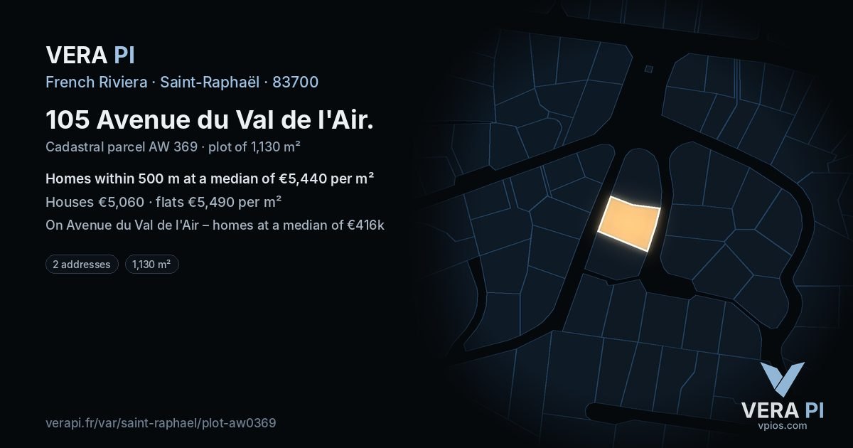 105 Avenue du Val de l'Air, Saint-Raphaël at night – the plot lit, the parcels around coloured by the prices near them