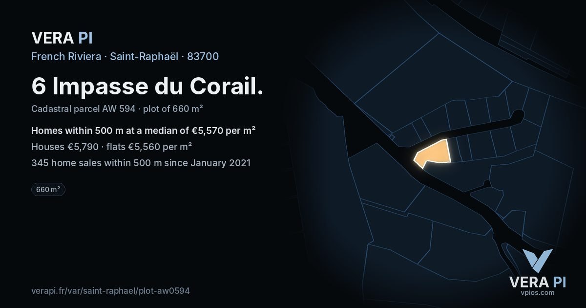 6 Impasse du Corail, Saint-Raphaël at night – the plot lit, the parcels around coloured by the prices near them