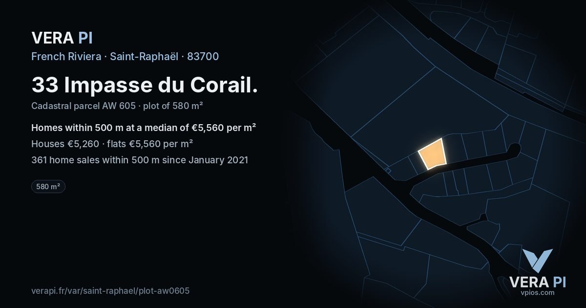 33 Impasse du Corail, Saint-Raphaël at night – the plot lit, the parcels around coloured by the prices near them