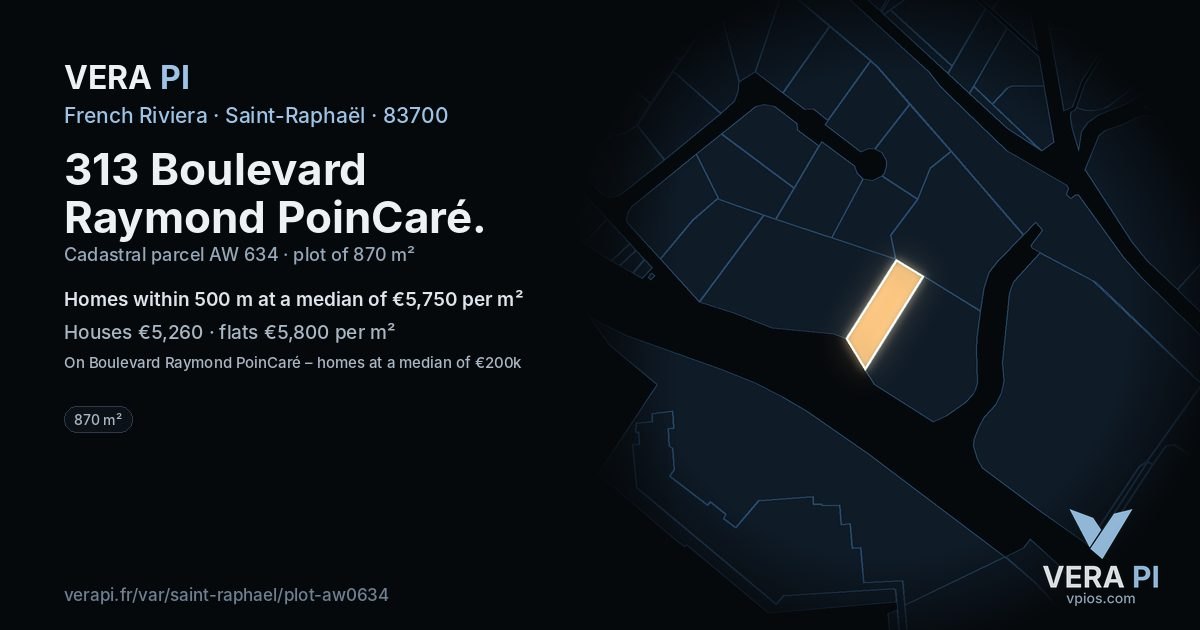 313 Boulevard Raymond PoinCaré, Saint-Raphaël at night – the plot lit, the parcels around coloured by the prices near them