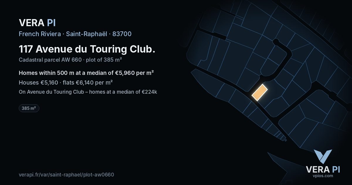 117 Avenue du Touring Club, Saint-Raphaël at night – the plot lit, the parcels around coloured by the prices near them