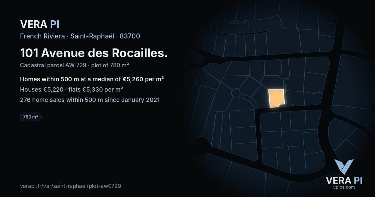 101 Avenue des Rocailles, Saint-Raphaël at night – the plot lit, the parcels around coloured by the prices near them