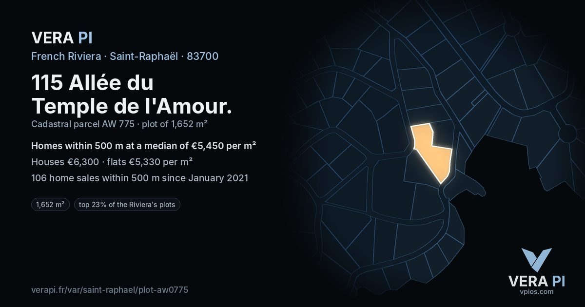 115 Allée du Temple de l'Amour, Saint-Raphaël at night – the plot lit, the parcels around coloured by the prices near them