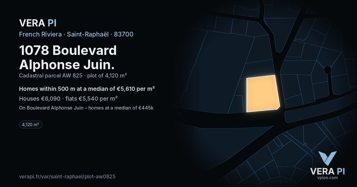 1078 Boulevard Alphonse Juin, Saint-Raphaël at night – the plot lit, the parcels around coloured by the prices near them