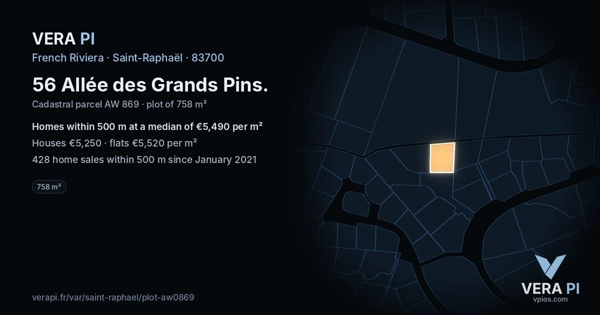 56 Allée des Grands Pins, Saint-Raphaël at night – the plot lit, the parcels around coloured by the prices near them