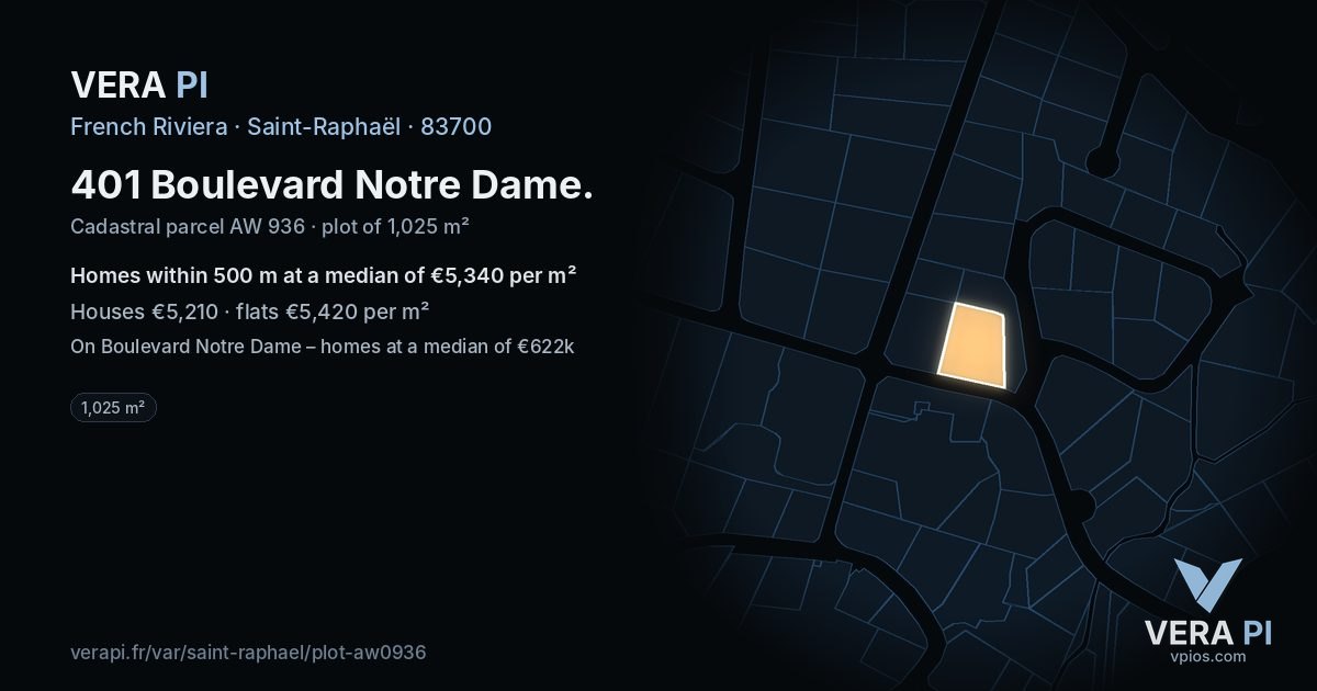 401 Boulevard Notre Dame, Saint-Raphaël at night – the plot lit, the parcels around coloured by the prices near them