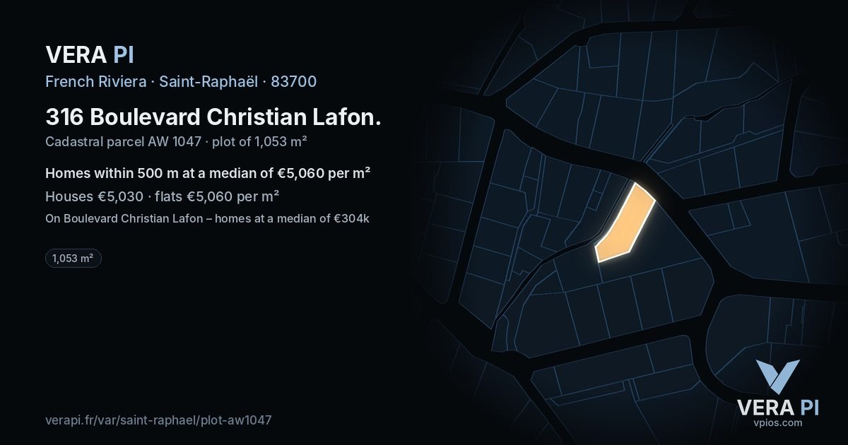 316 Boulevard Christian Lafon, Saint-Raphaël at night – the plot lit, the parcels around coloured by the prices near them