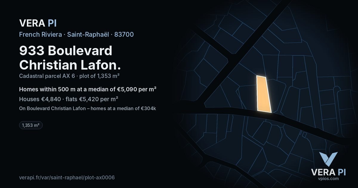 933 Boulevard Christian Lafon, Saint-Raphaël at night – the plot lit, the parcels around coloured by the prices near them