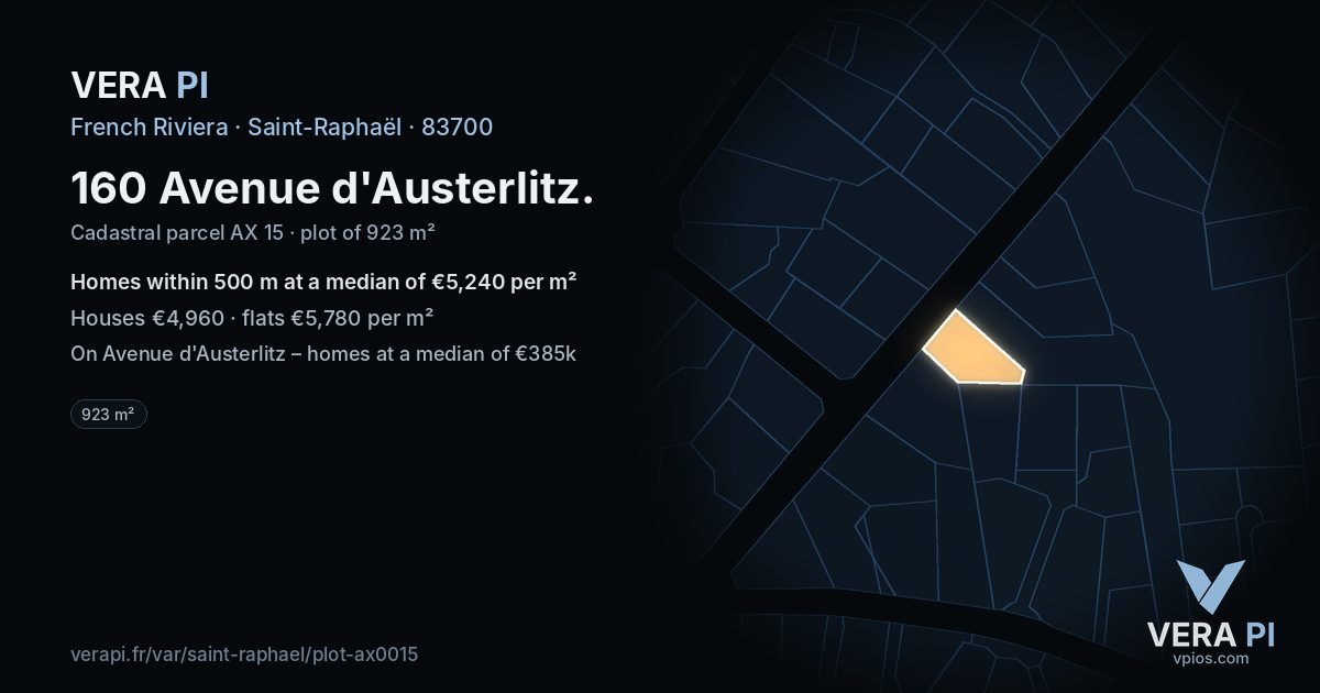 160 Avenue d'Austerlitz, Saint-Raphaël at night – the plot lit, the parcels around coloured by the prices near them