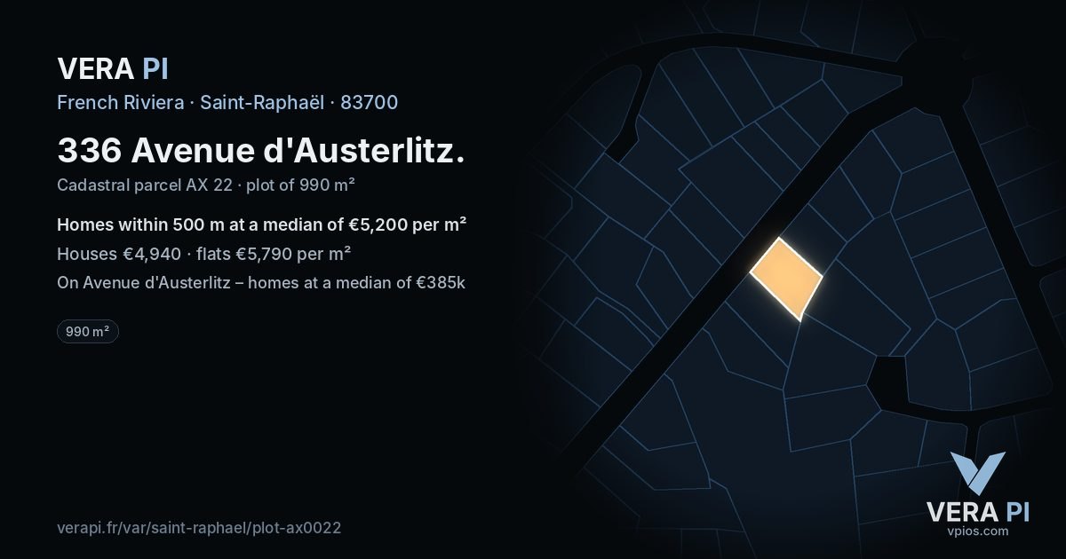 336 Avenue d'Austerlitz, Saint-Raphaël at night – the plot lit, the parcels around coloured by the prices near them