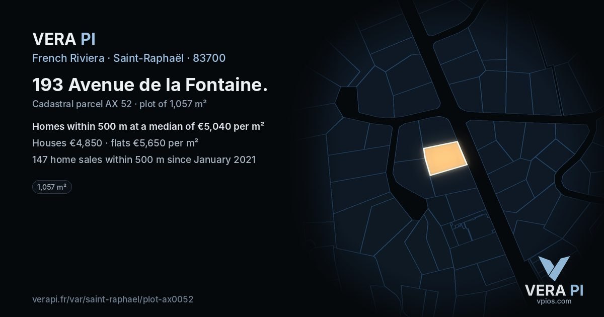 193 Avenue de la Fontaine, Saint-Raphaël at night – the plot lit, the parcels around coloured by the prices near them