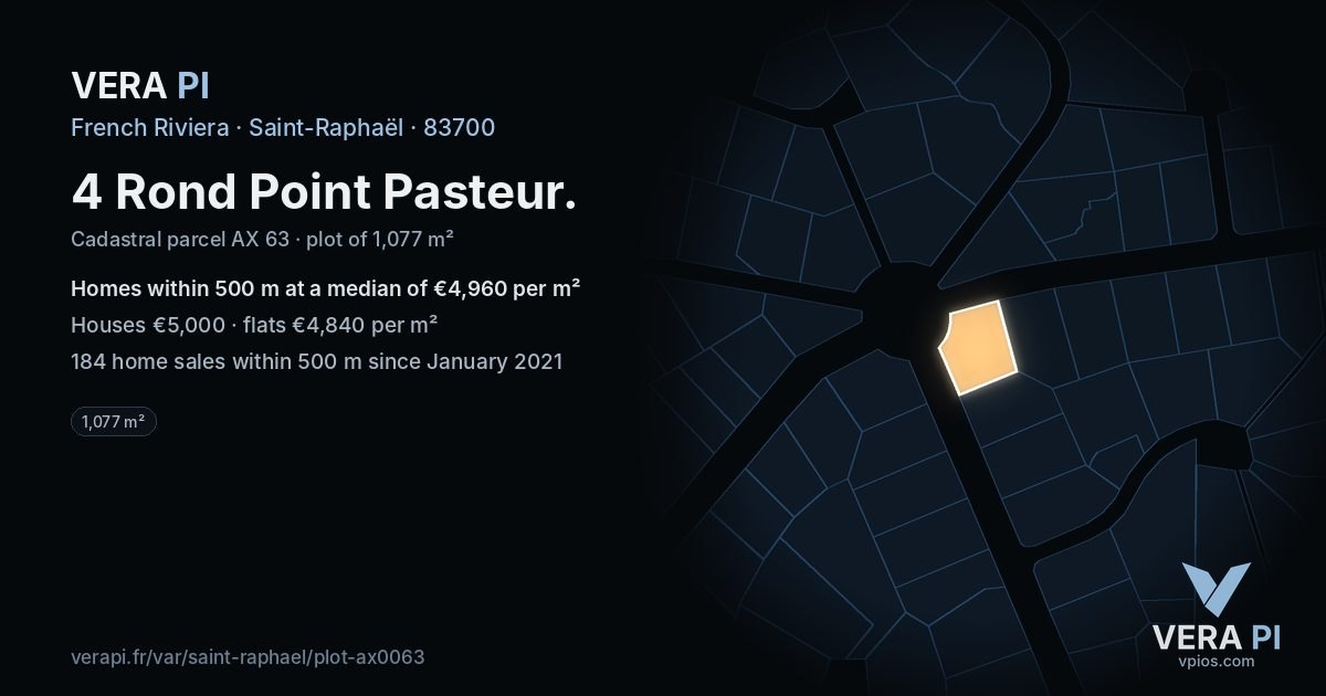 4 Rond Point Pasteur, Saint-Raphaël at night – the plot lit, the parcels around coloured by the prices near them