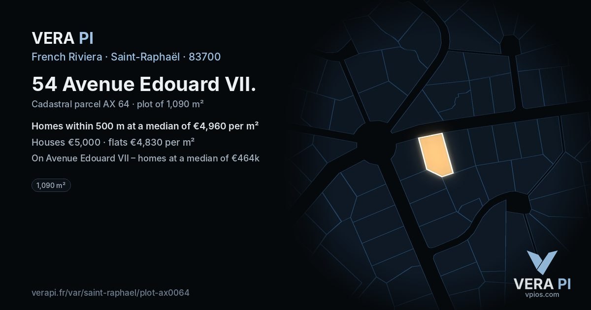54 Avenue Edouard VII, Saint-Raphaël at night – the plot lit, the parcels around coloured by the prices near them