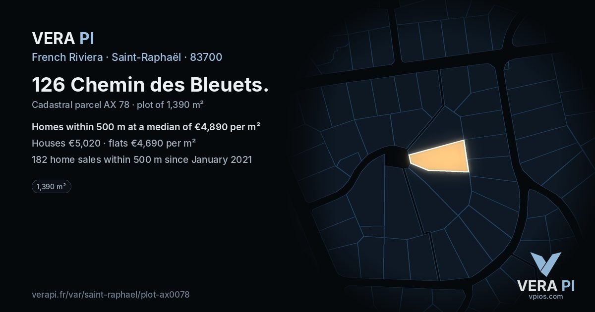 126 Chemin des Bleuets, Saint-Raphaël at night – the plot lit, the parcels around coloured by the prices near them