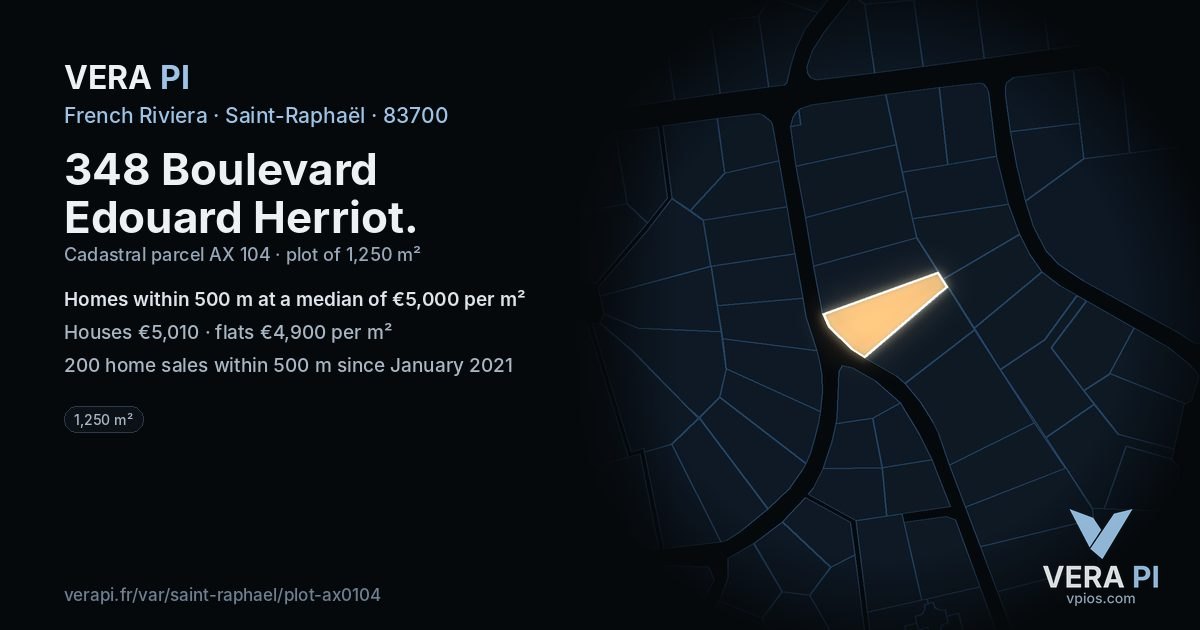 348 Boulevard Edouard Herriot, Saint-Raphaël at night – the plot lit, the parcels around coloured by the prices near them