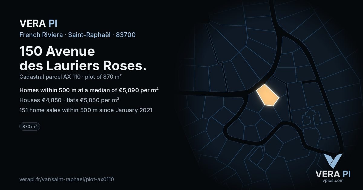 150 Avenue des Lauriers Roses, Saint-Raphaël at night – the plot lit, the parcels around coloured by the prices near them