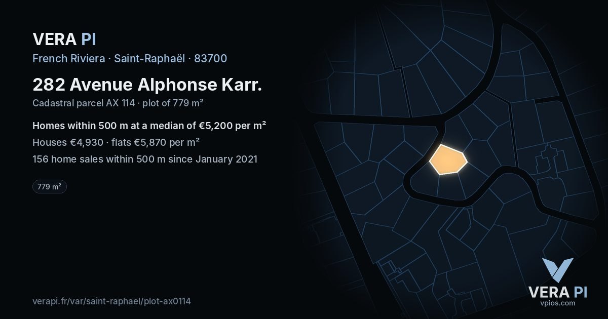 282 Avenue Alphonse Karr, Saint-Raphaël at night – the plot lit, the parcels around coloured by the prices near them