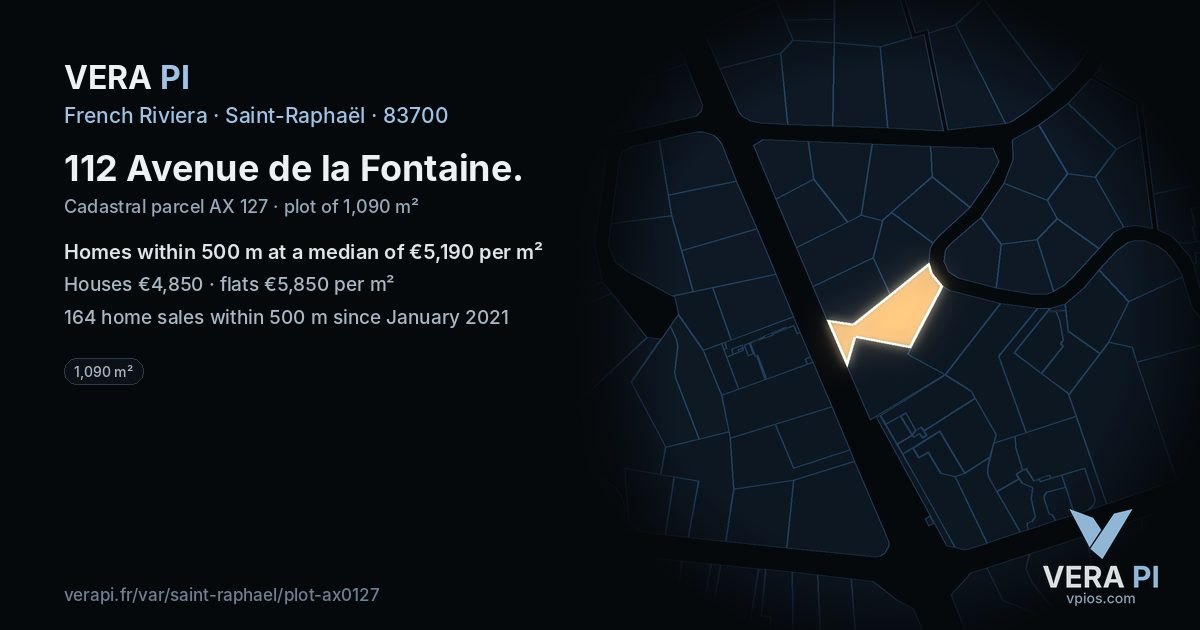 112 Avenue de la Fontaine, Saint-Raphaël at night – the plot lit, the parcels around coloured by the prices near them