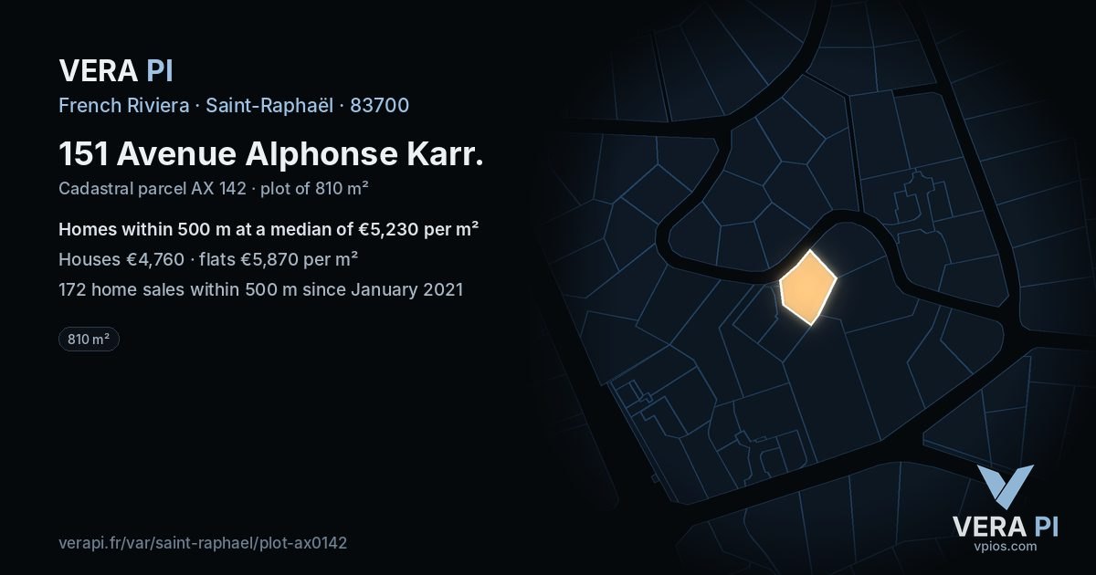 151 Avenue Alphonse Karr, Saint-Raphaël at night – the plot lit, the parcels around coloured by the prices near them