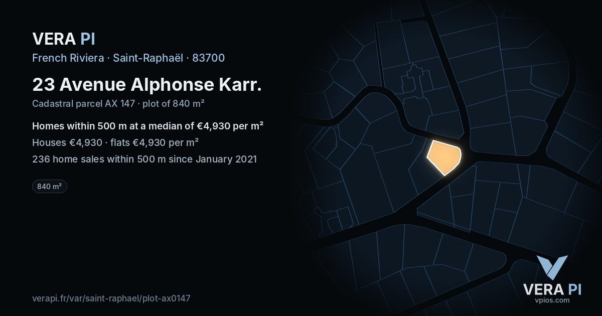23 Avenue Alphonse Karr, Saint-Raphaël at night – the plot lit, the parcels around coloured by the prices near them