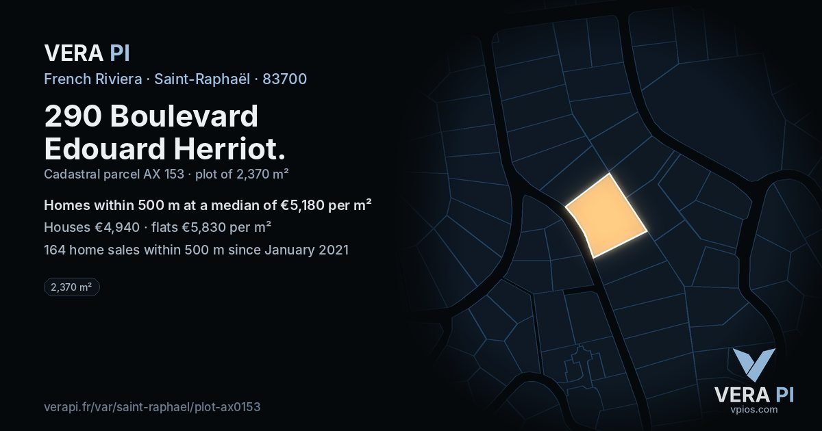 290 Boulevard Edouard Herriot, Saint-Raphaël at night – the plot lit, the parcels around coloured by the prices near them