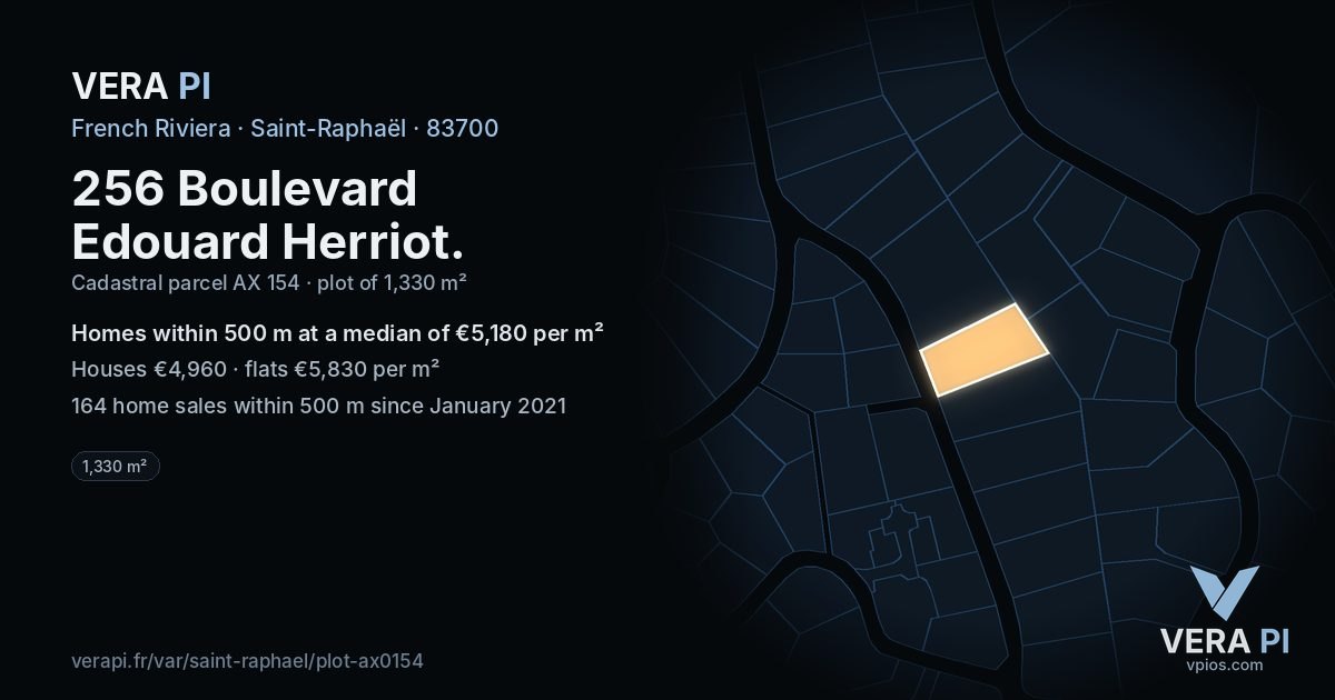 256 Boulevard Edouard Herriot, Saint-Raphaël at night – the plot lit, the parcels around coloured by the prices near them