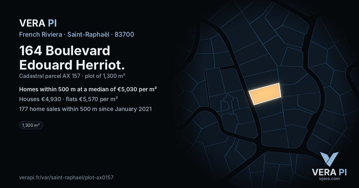 164 Boulevard Edouard Herriot, Saint-Raphaël at night – the plot lit, the parcels around coloured by the prices near them