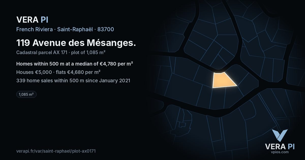 119 Avenue des Mésanges, Saint-Raphaël at night – the plot lit, the parcels around coloured by the prices near them