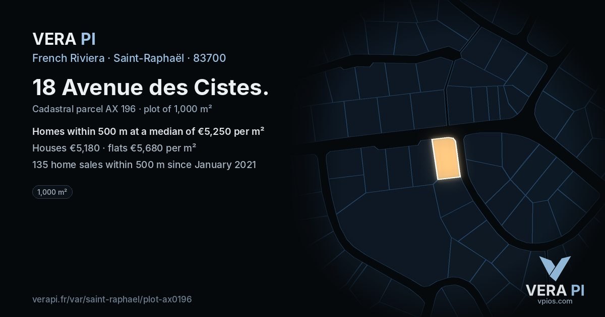 18 Avenue des Cistes, Saint-Raphaël at night – the plot lit, the parcels around coloured by the prices near them