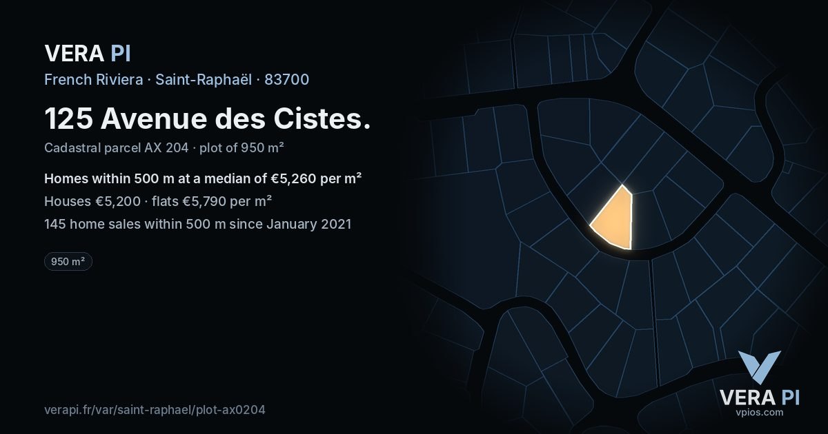 125 Avenue des Cistes, Saint-Raphaël at night – the plot lit, the parcels around coloured by the prices near them