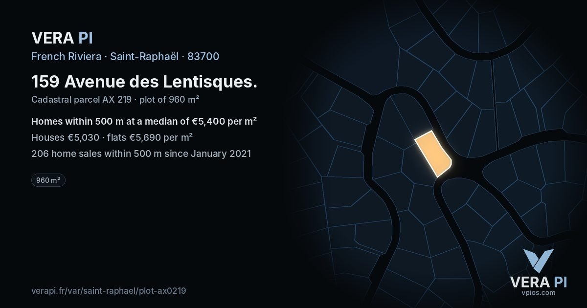 159 Avenue des Lentisques, Saint-Raphaël at night – the plot lit, the parcels around coloured by the prices near them