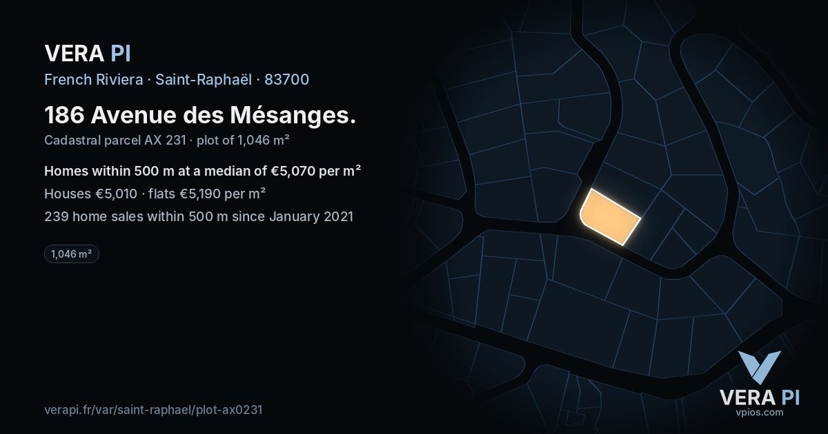186 Avenue des Mésanges, Saint-Raphaël at night – the plot lit, the parcels around coloured by the prices near them