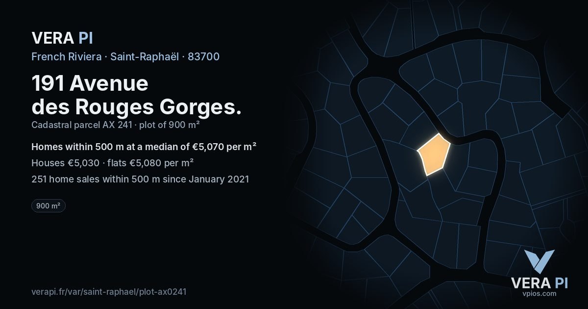 191 Avenue des Rouges Gorges, Saint-Raphaël at night – the plot lit, the parcels around coloured by the prices near them