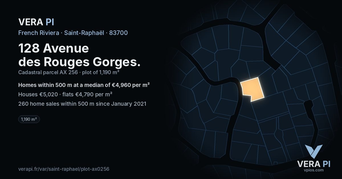 128 Avenue des Rouges Gorges, Saint-Raphaël at night – the plot lit, the parcels around coloured by the prices near them