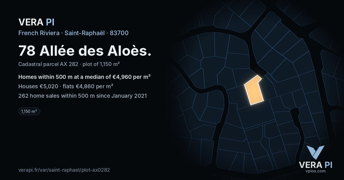 78 Allée des Aloès, Saint-Raphaël at night – the plot lit, the parcels around coloured by the prices near them