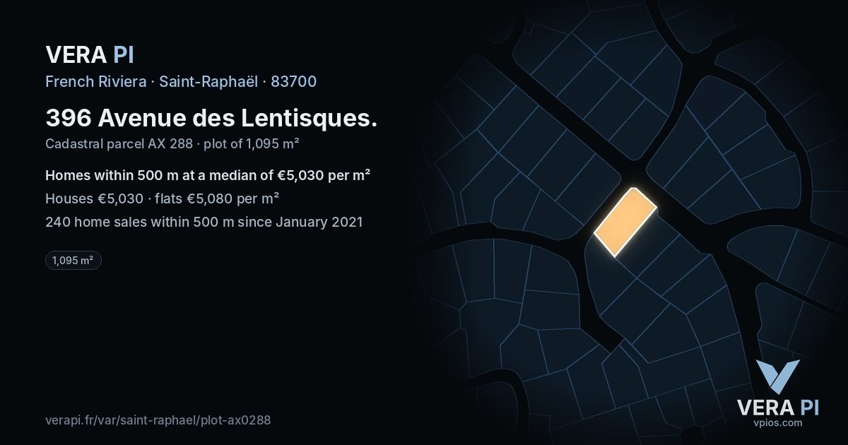 396 Avenue des Lentisques, Saint-Raphaël at night – the plot lit, the parcels around coloured by the prices near them