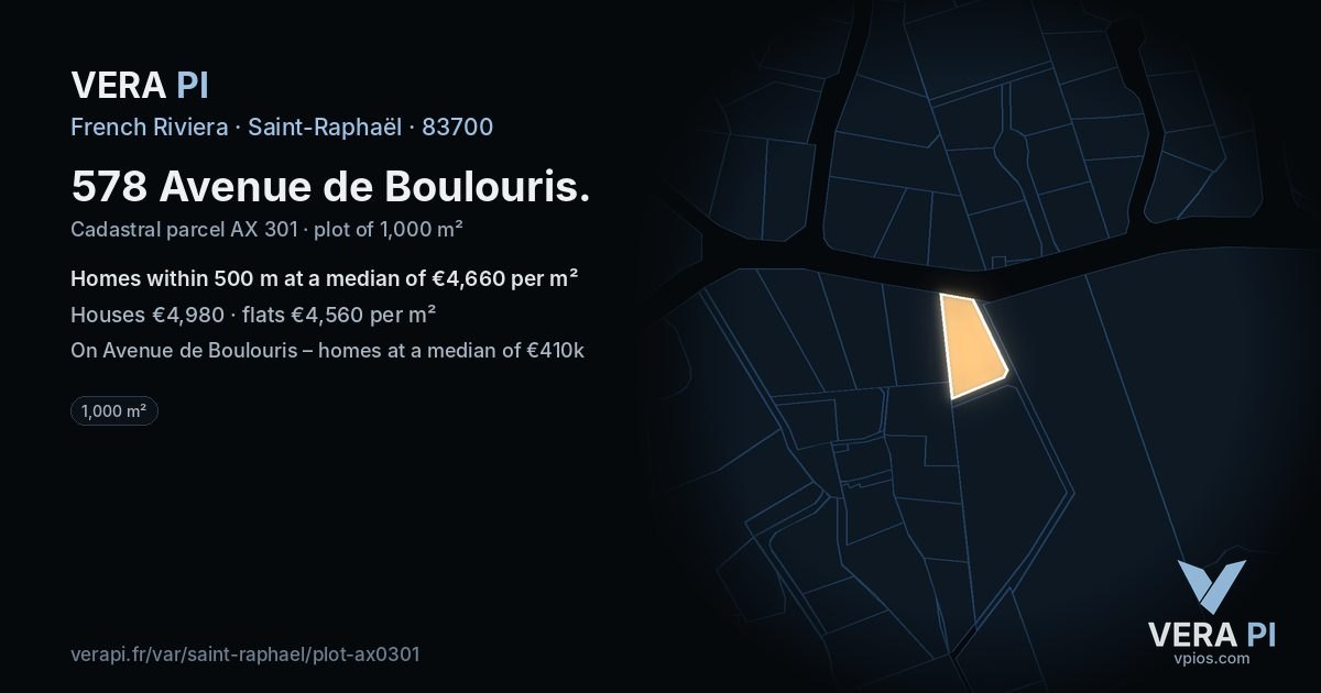 578 Avenue de Boulouris, Saint-Raphaël at night – the plot lit, the parcels around coloured by the prices near them
