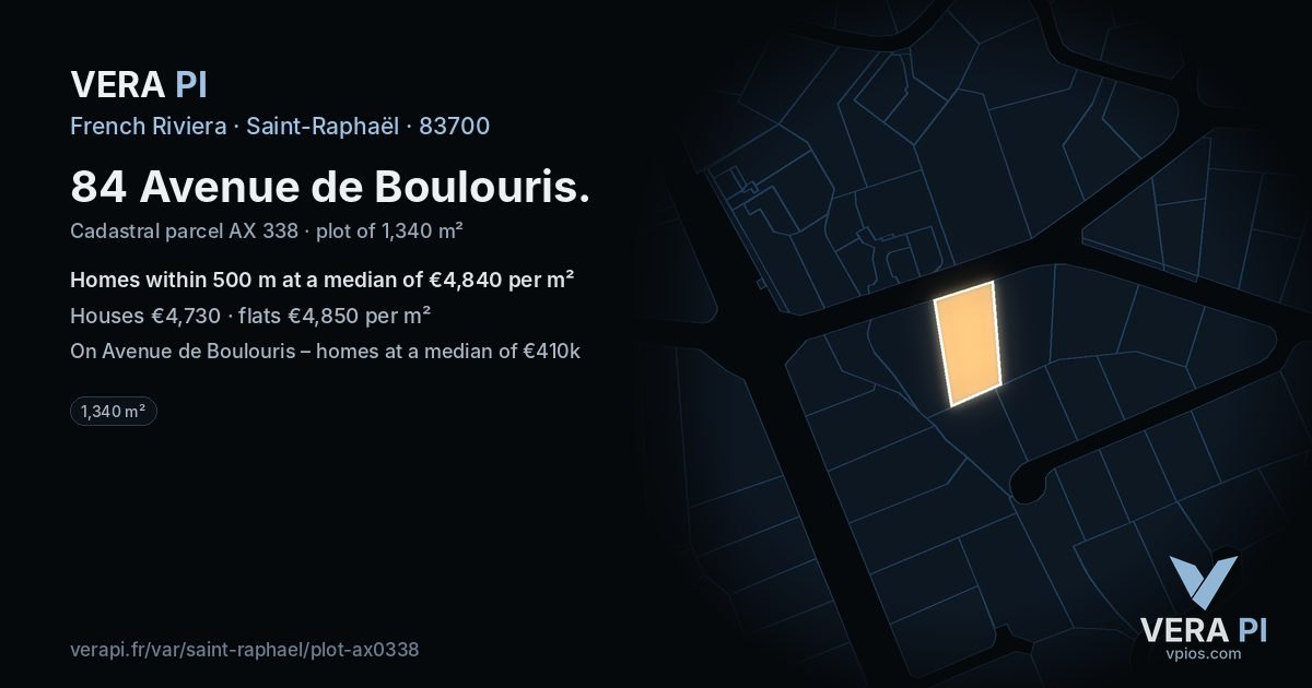 84 Avenue de Boulouris, Saint-Raphaël at night – the plot lit, the parcels around coloured by the prices near them