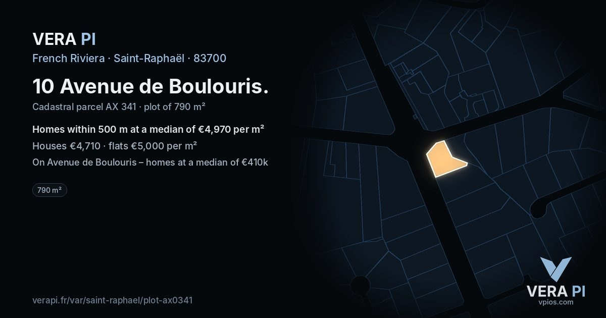 10 Avenue de Boulouris, Saint-Raphaël at night – the plot lit, the parcels around coloured by the prices near them