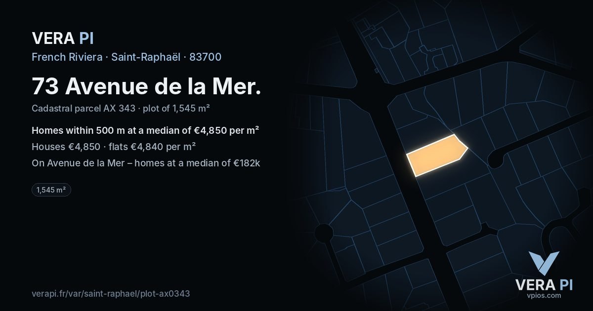 73 Avenue de la Mer, Saint-Raphaël at night – the plot lit, the parcels around coloured by the prices near them