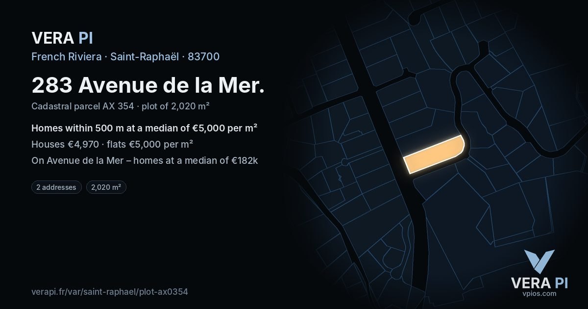 283 Avenue de la Mer, Saint-Raphaël at night – the plot lit, the parcels around coloured by the prices near them