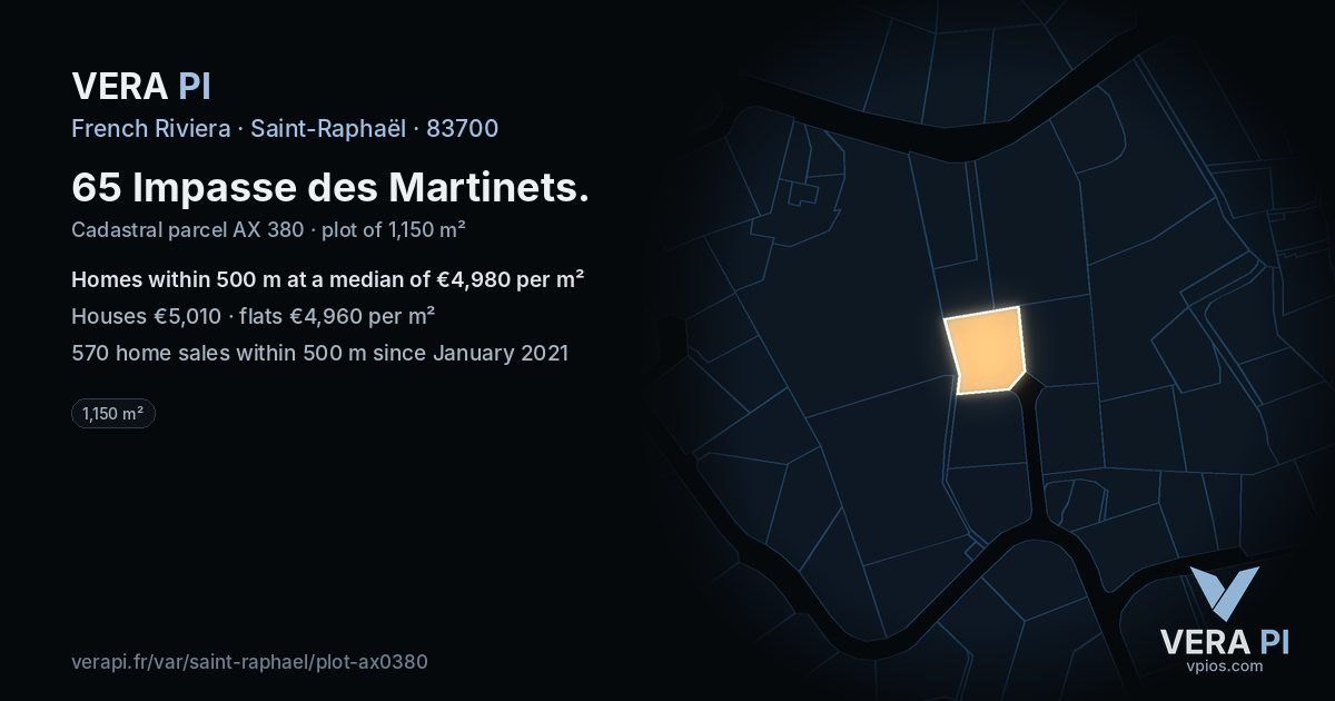 65 Impasse des Martinets, Saint-Raphaël at night – the plot lit, the parcels around coloured by the prices near them