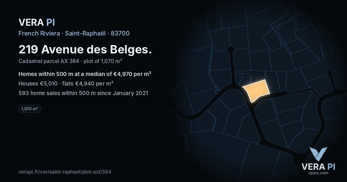 219 Avenue des Belges, Saint-Raphaël at night – the plot lit, the parcels around coloured by the prices near them