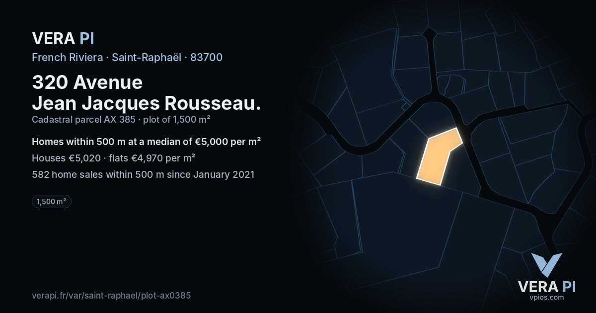 320 Avenue Jean Jacques Rousseau, Saint-Raphaël at night – the plot lit, the parcels around coloured by the prices near them