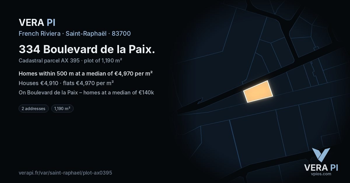 334 Boulevard de la Paix, Saint-Raphaël at night – the plot lit, the parcels around coloured by the prices near them