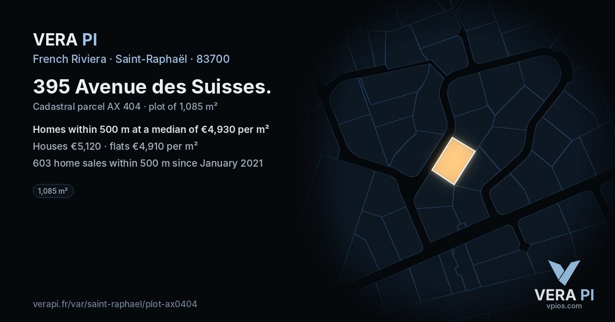 395 Avenue des Suisses, Saint-Raphaël at night – the plot lit, the parcels around coloured by the prices near them