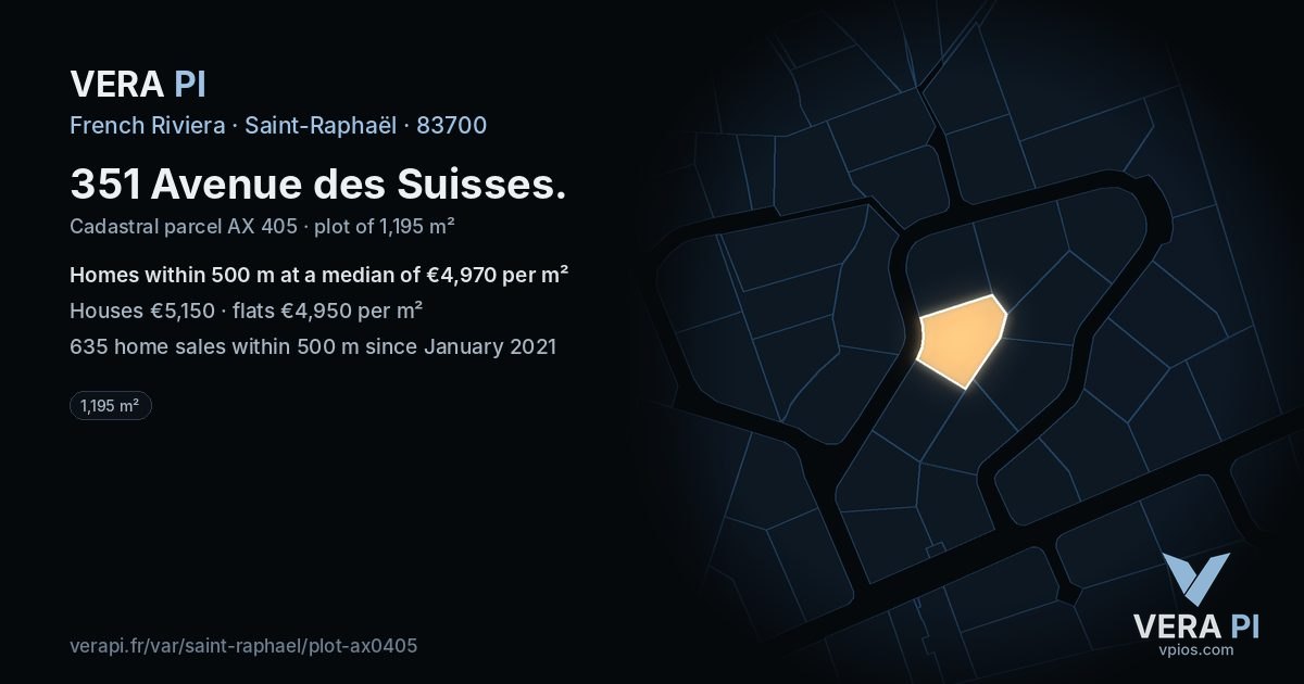 351 Avenue des Suisses, Saint-Raphaël at night – the plot lit, the parcels around coloured by the prices near them