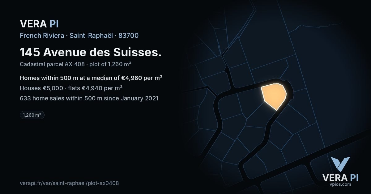 145 Avenue des Suisses, Saint-Raphaël at night – the plot lit, the parcels around coloured by the prices near them
