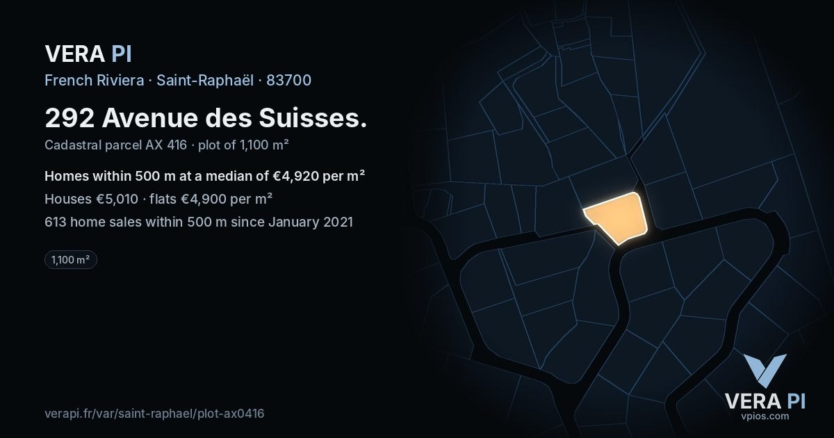 292 Avenue des Suisses, Saint-Raphaël at night – the plot lit, the parcels around coloured by the prices near them