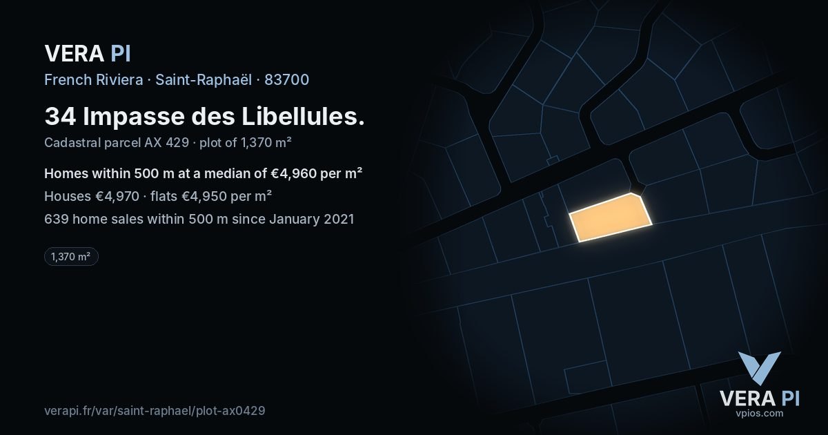 34 Impasse des Libellules, Saint-Raphaël at night – the plot lit, the parcels around coloured by the prices near them